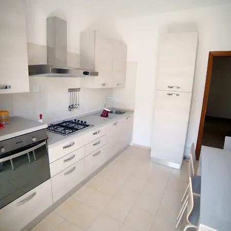 Lucio Apartment